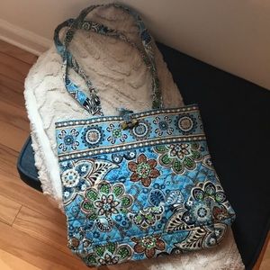 Vera Bradley tote bag